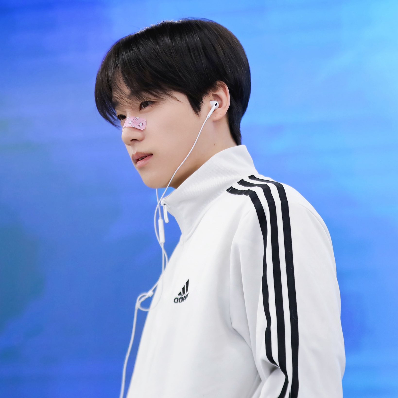 Behind-the-scenes cut of JAY (iKON)