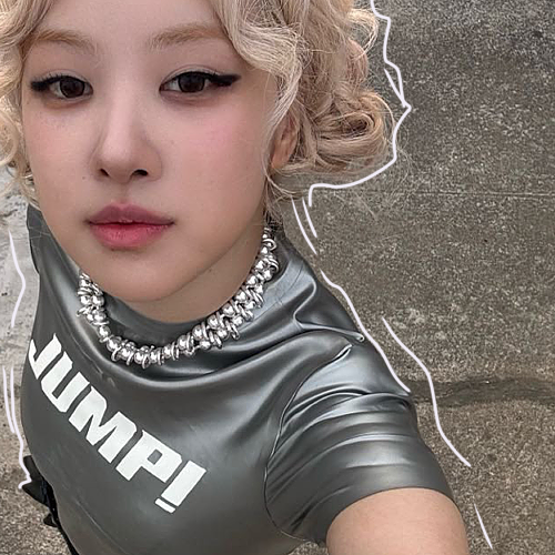 Behind-the-scenes cut of ROSÉ (BLACKPINK)