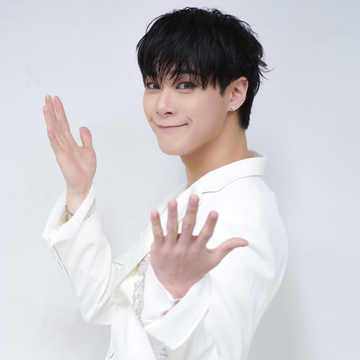 文彬 (ASTRO)粉絲拍下的瞬間