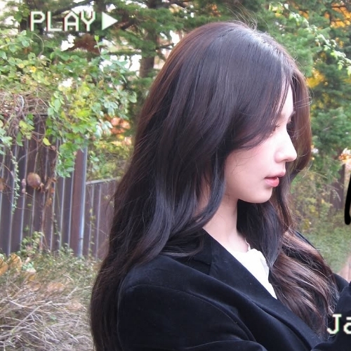 Recent activity shot of Miyeon (i-dle)