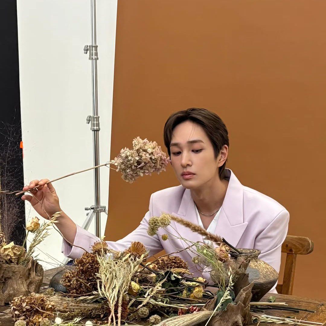 Behind-the-scenes cut of SHINee