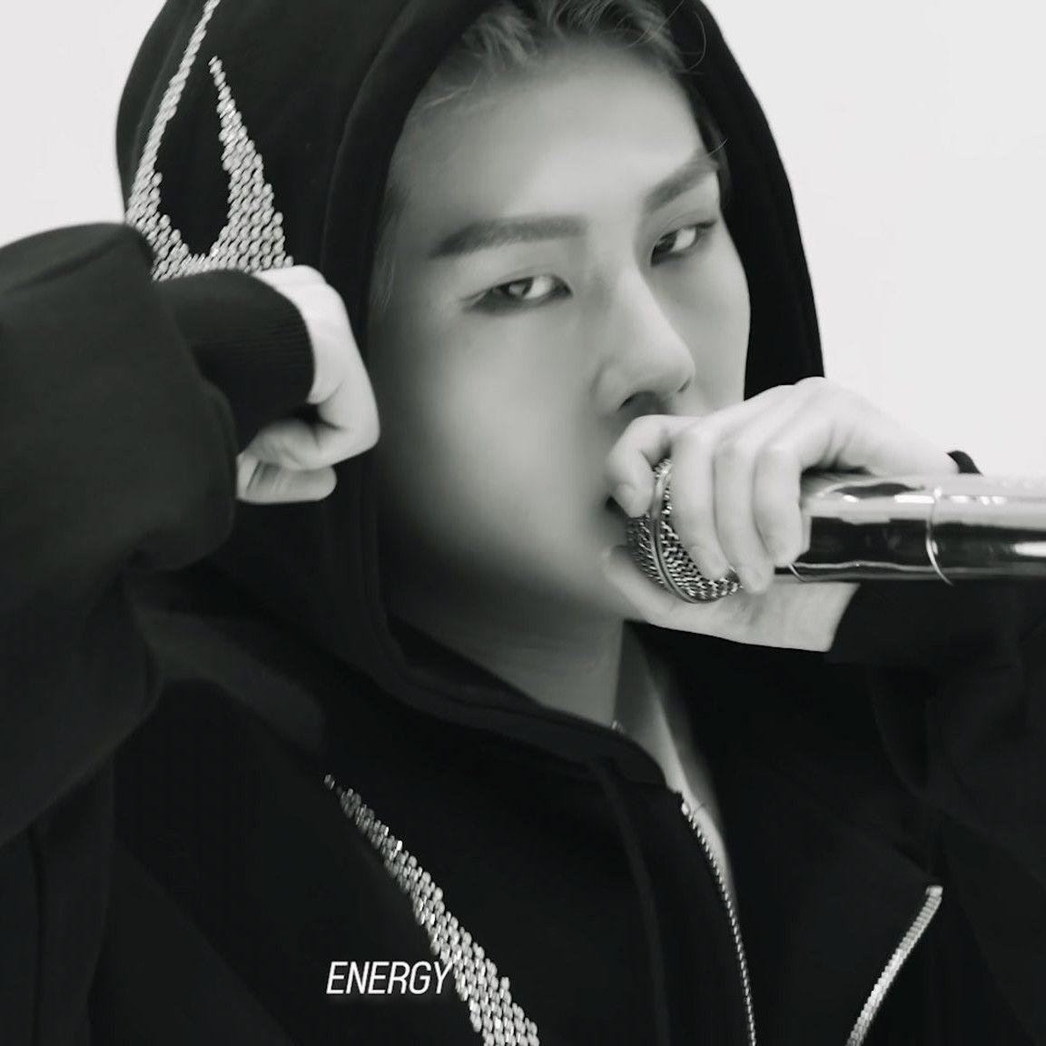 Behind-the-scenes cut of Joohoney (MONSTA X)