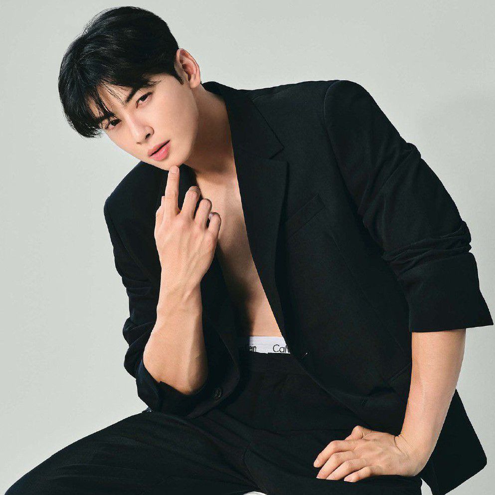 Recent activity shot of Eunwoo (ASTRO)