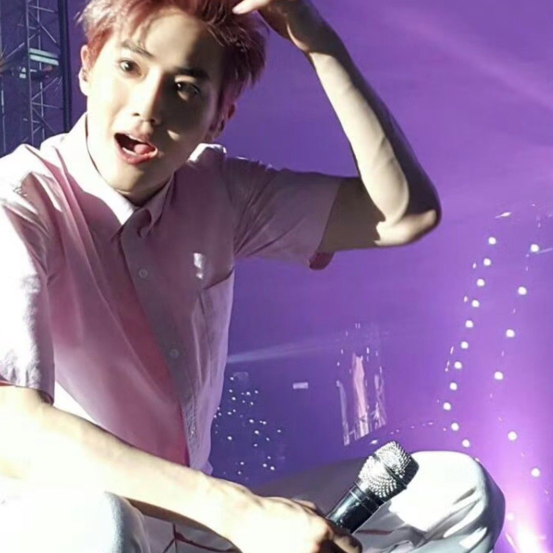 Suho (EXO)的最新活動照片