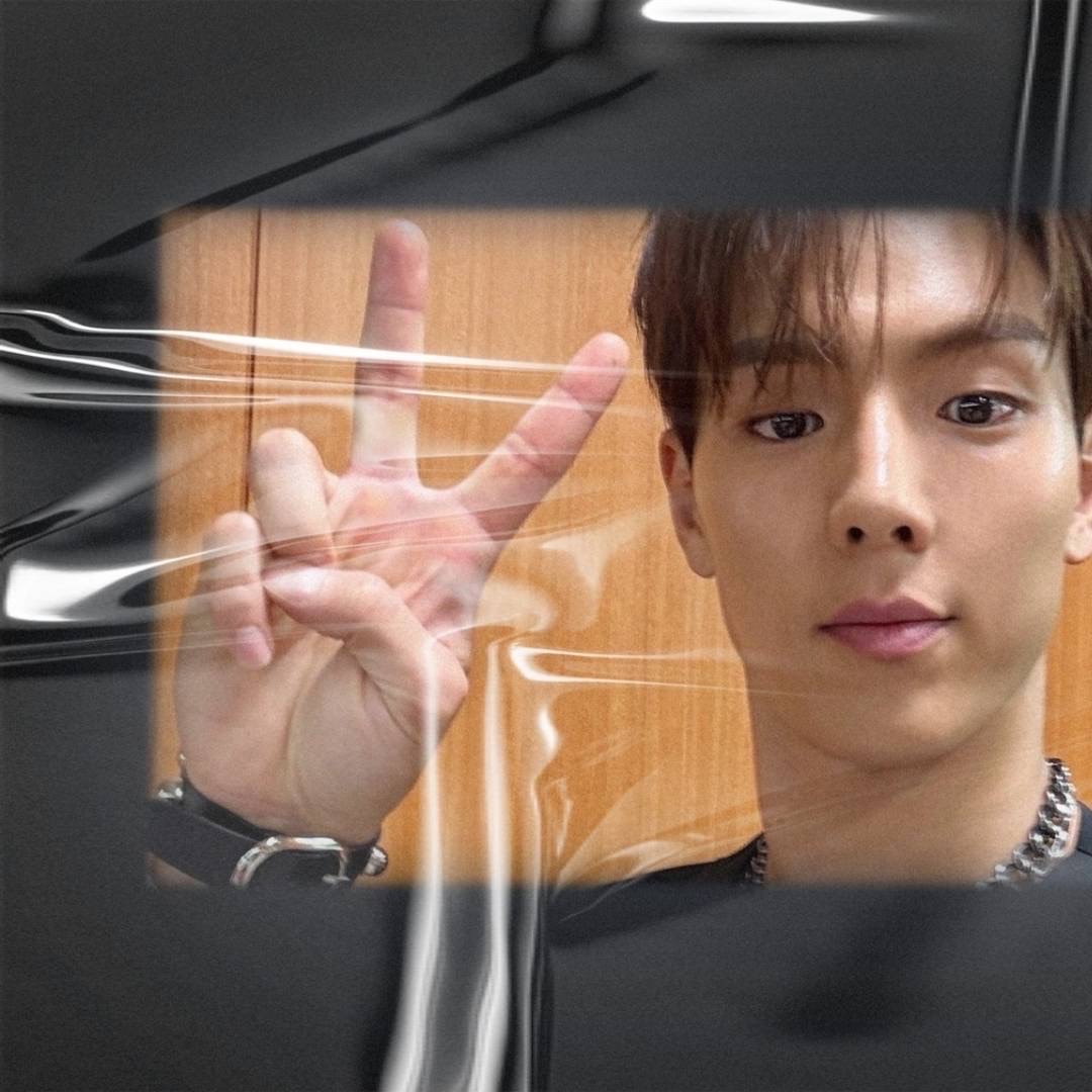 Recent activity shot of Shownu (MONSTA X)