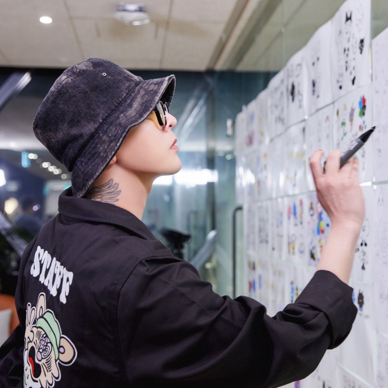 A moment captured by G-DRAGON (BIGBANG)'s fan