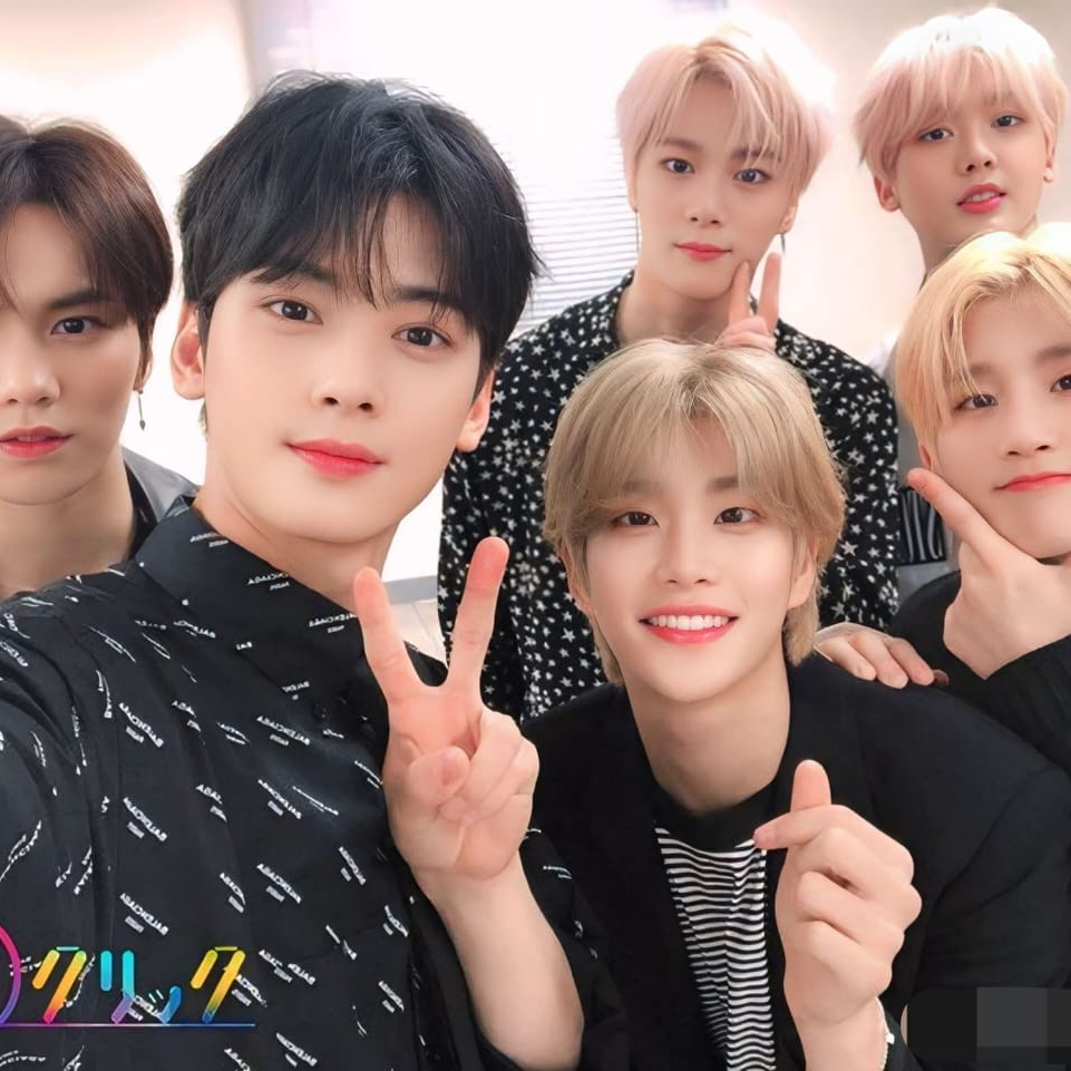 아스트로 최근 활동샷