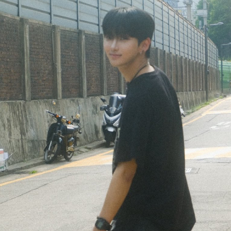 A moment captured by Junhyeok (n.SSign)'s fan
