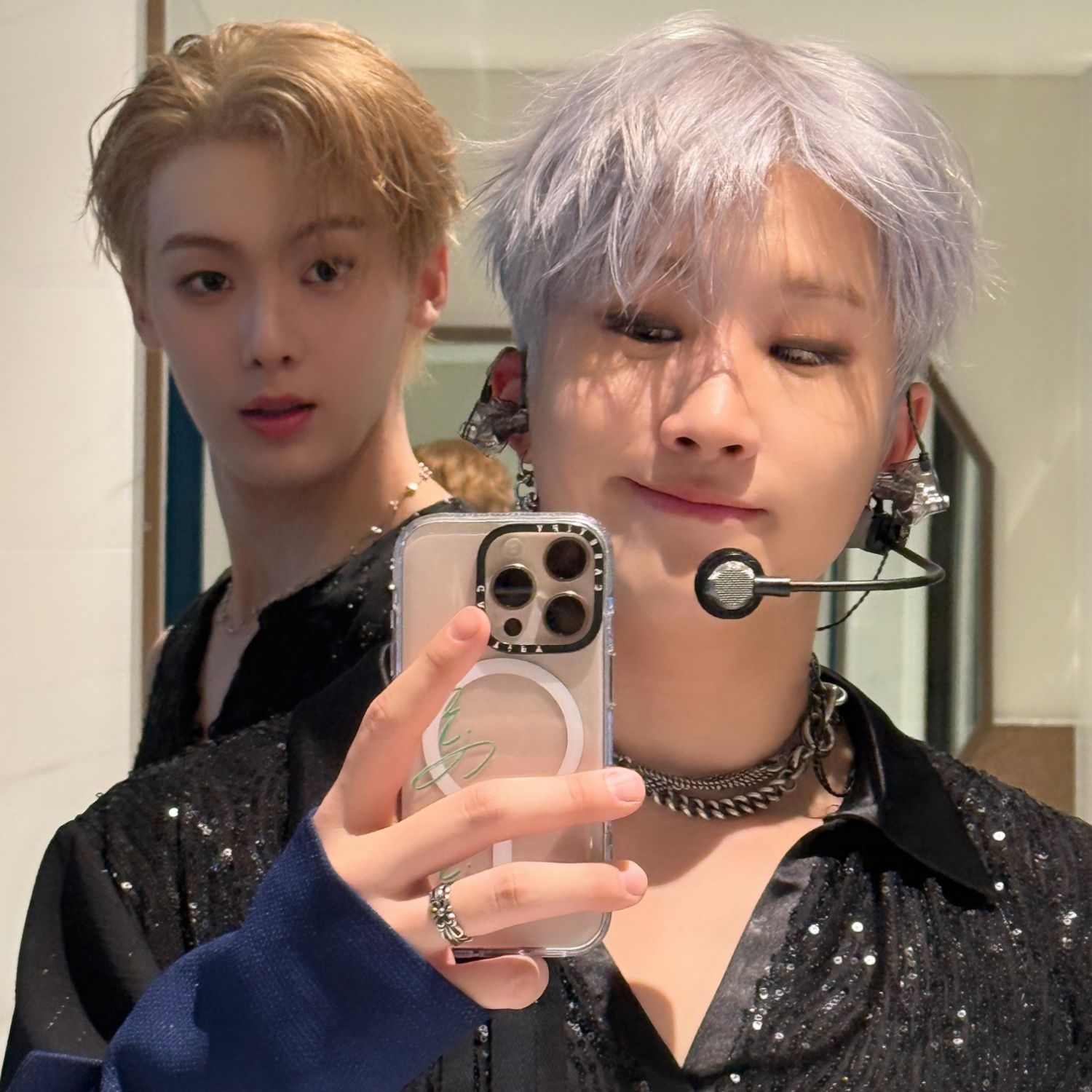 A moment captured by Jinjin (ASTRO)'s fan