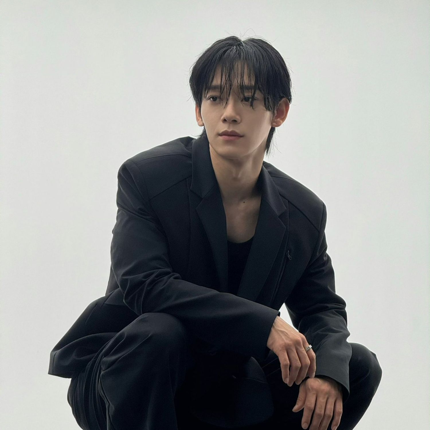 Behind-the-scenes cut of Chen (EXO)