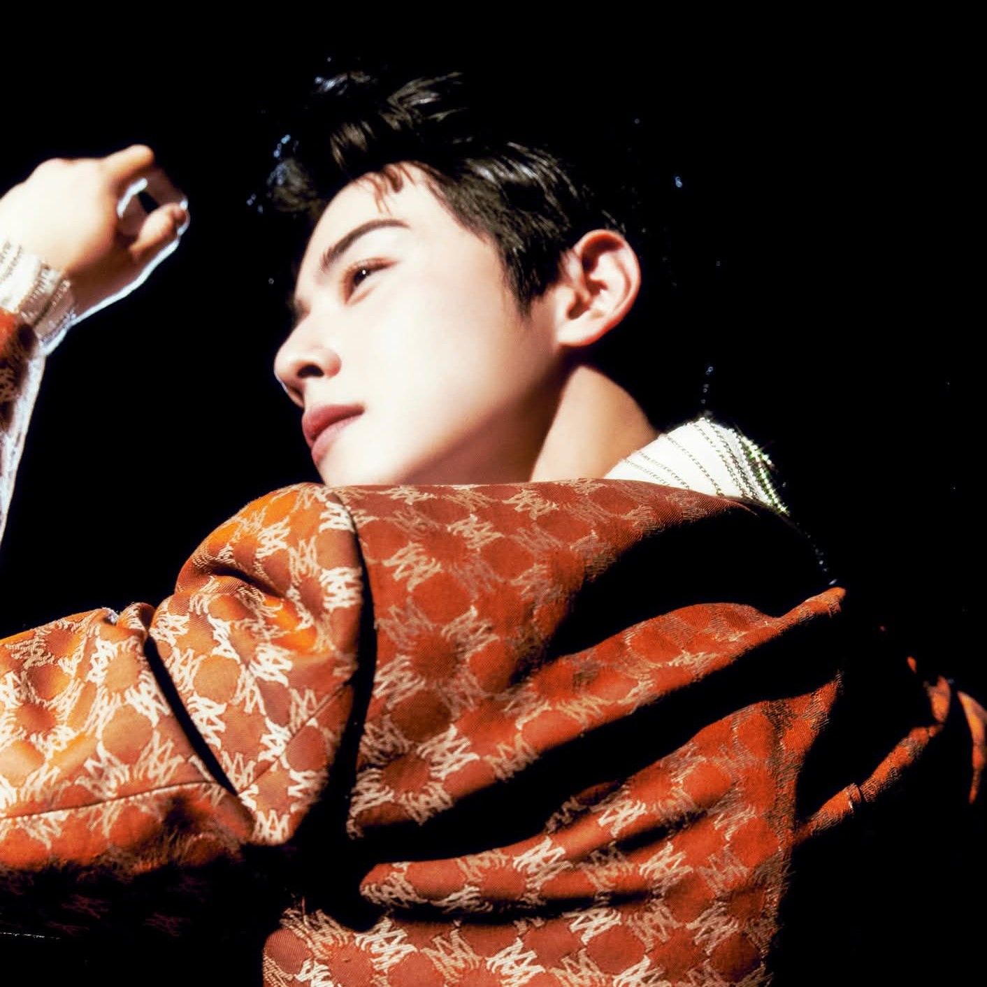 ASTRO的最新照片