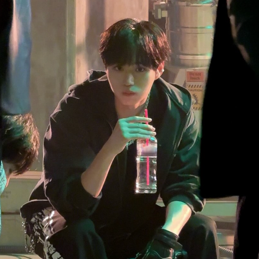 Recent activity shot of Kim Junseo (ALPHA DRIVE ONE)