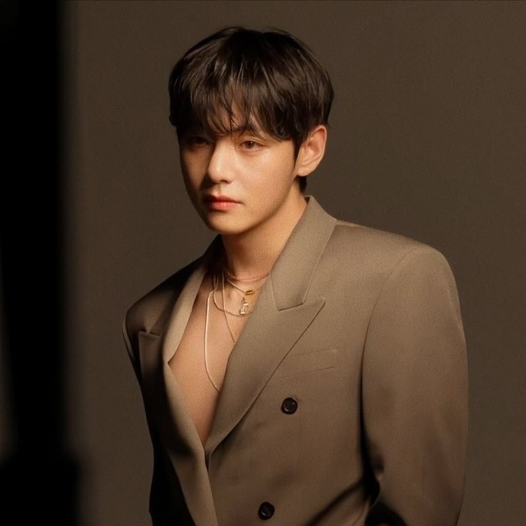 뷔 (방탄소년단) 최근 활동샷