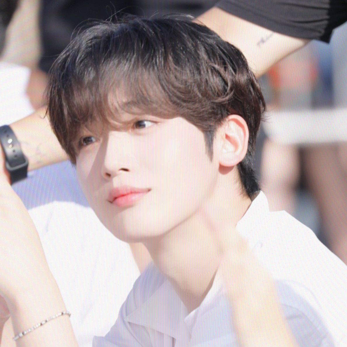 A moment captured by Kim Yohan (WEi)'s fan