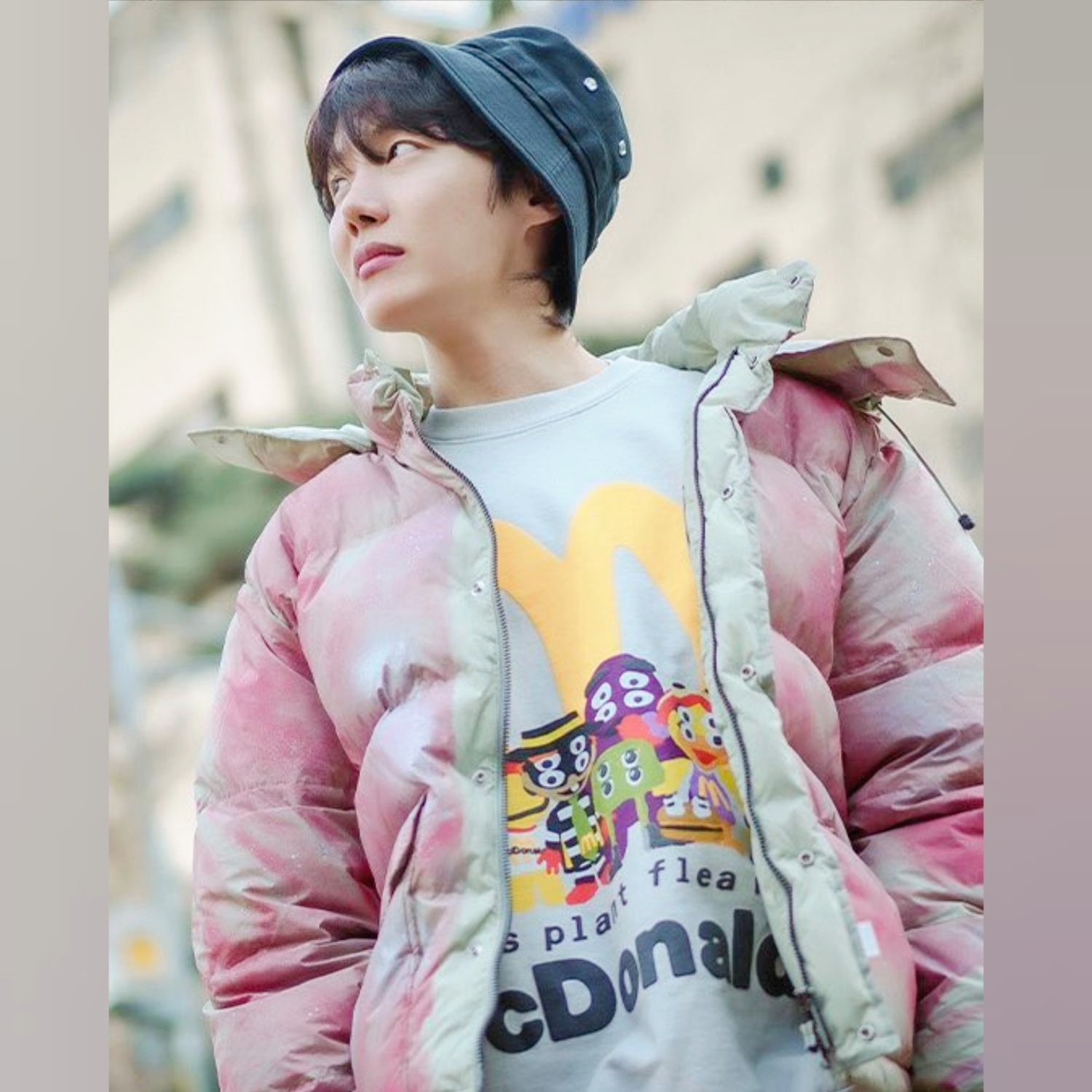 제이홉 (방탄소년단)의 최신 사진