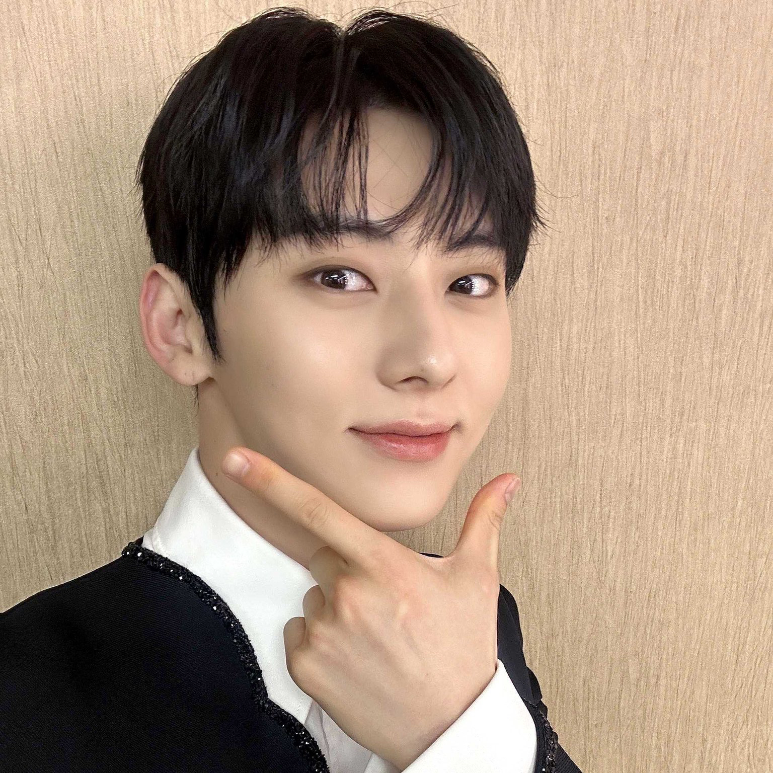 Recent activity shot of Hwang Minhyun