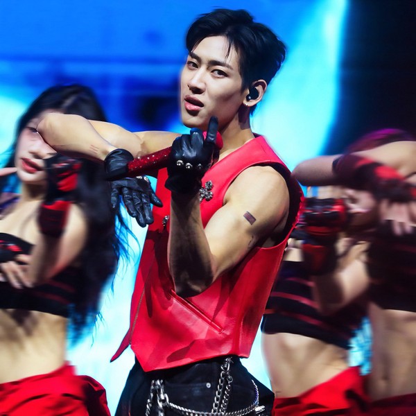 Signature photo of Bambam (GOT7) capturing their charm