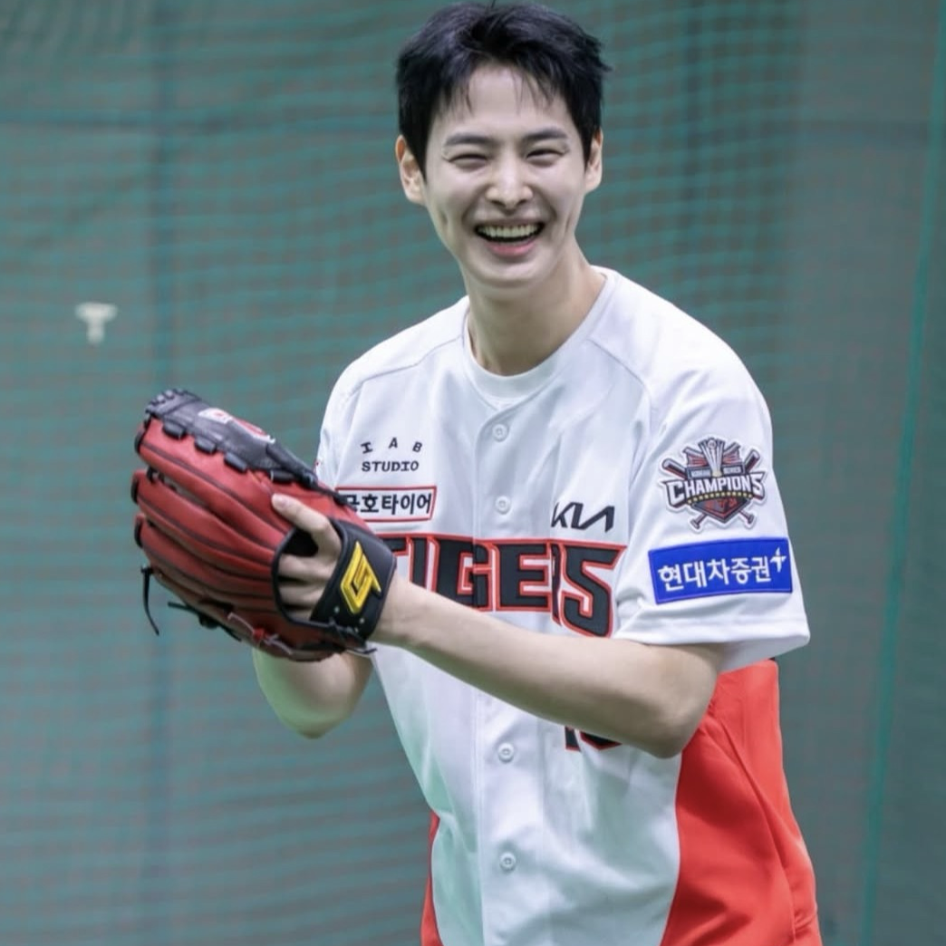 Behind-the-scenes cut of Choi Byungchan
