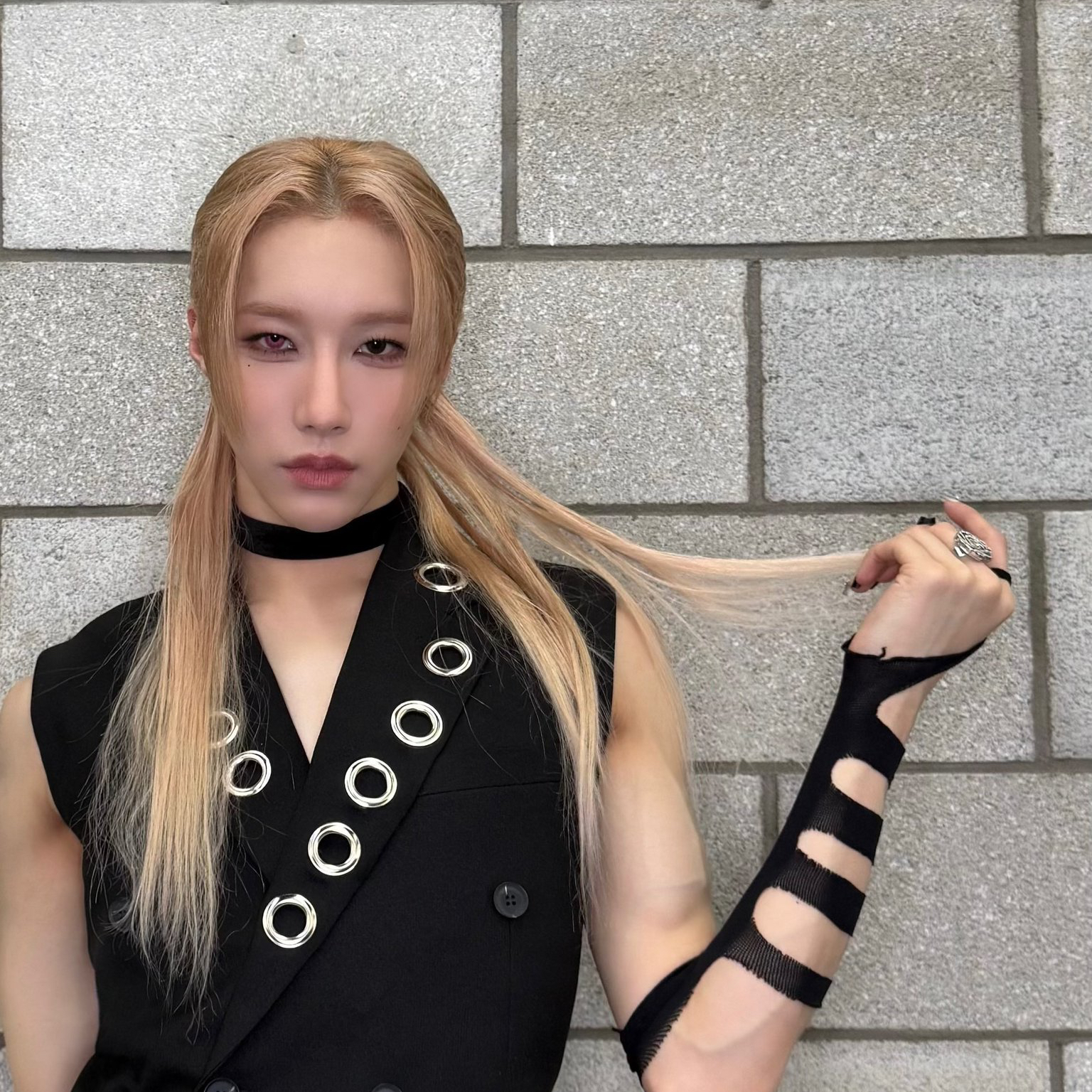 Behind-the-scenes cut of Rui (XLOV)