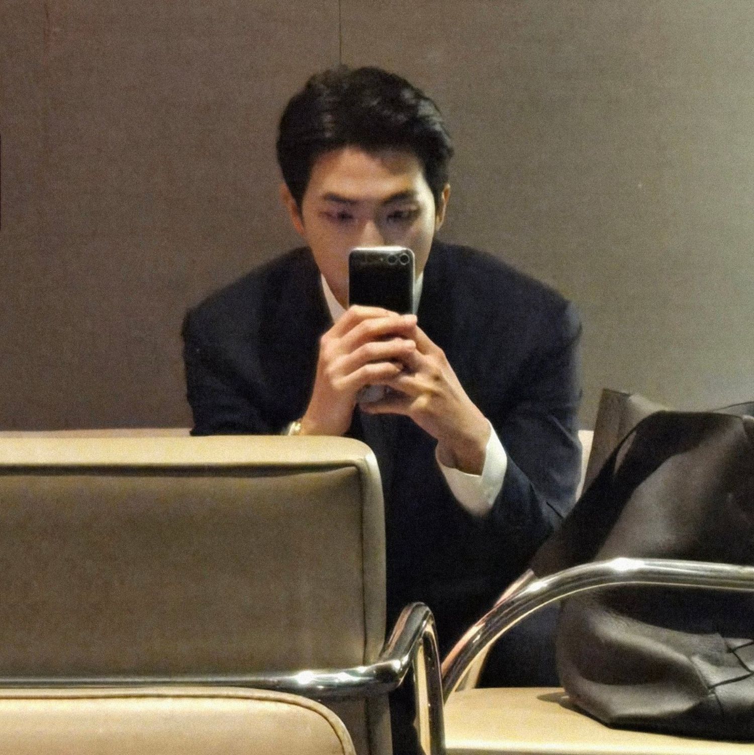 Foto aktivitas terbaru RM (BTS)