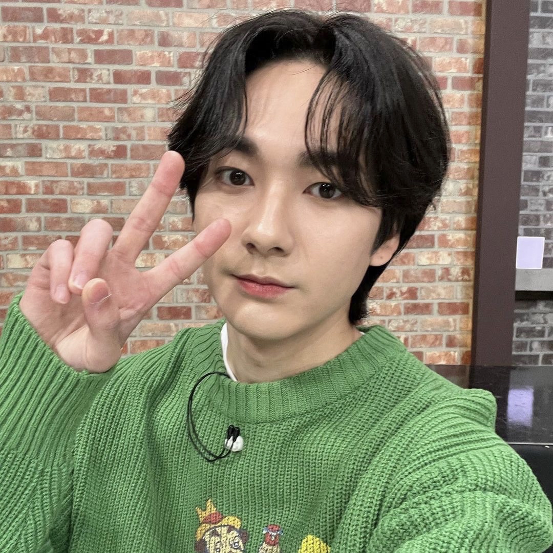 Behind-the-scenes cut of Aron