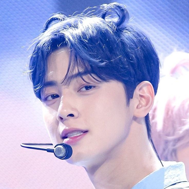 Latest photo of Eunwoo (ASTRO)