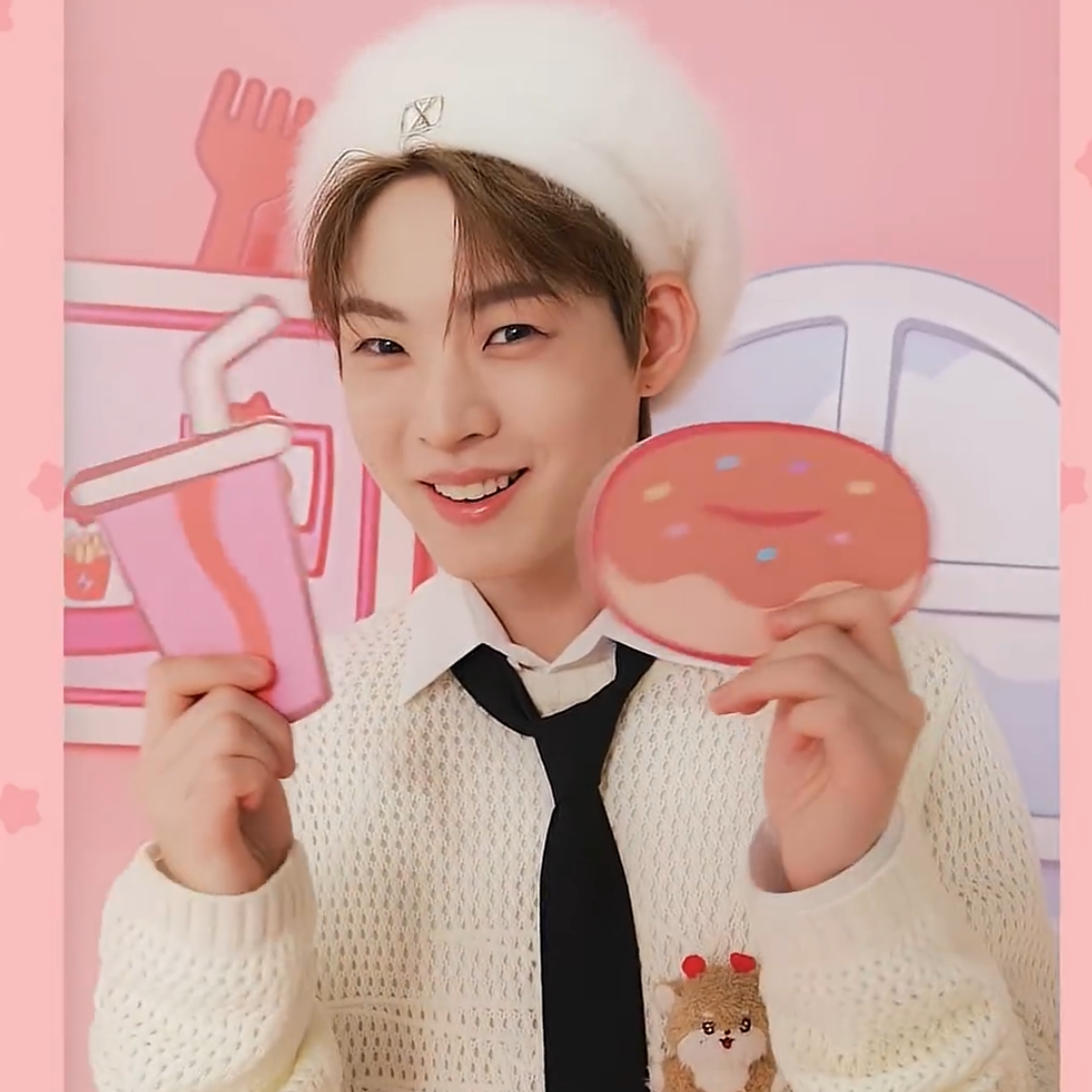 Behind-the-scenes cut of Hyojin (ONF)