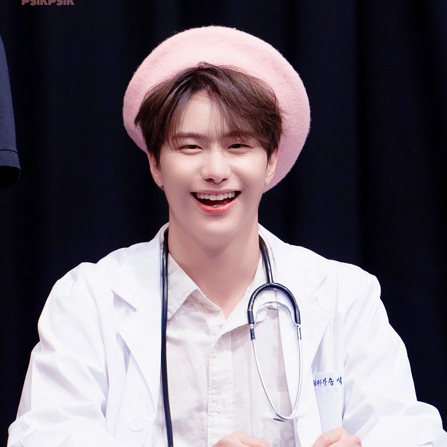 A moment captured by VICTON's fan