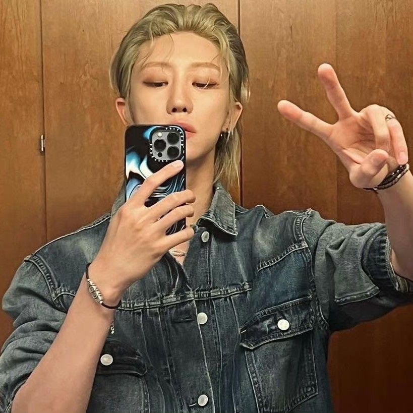 Behind-the-scenes cut of The 8 (SEVENTEEN)