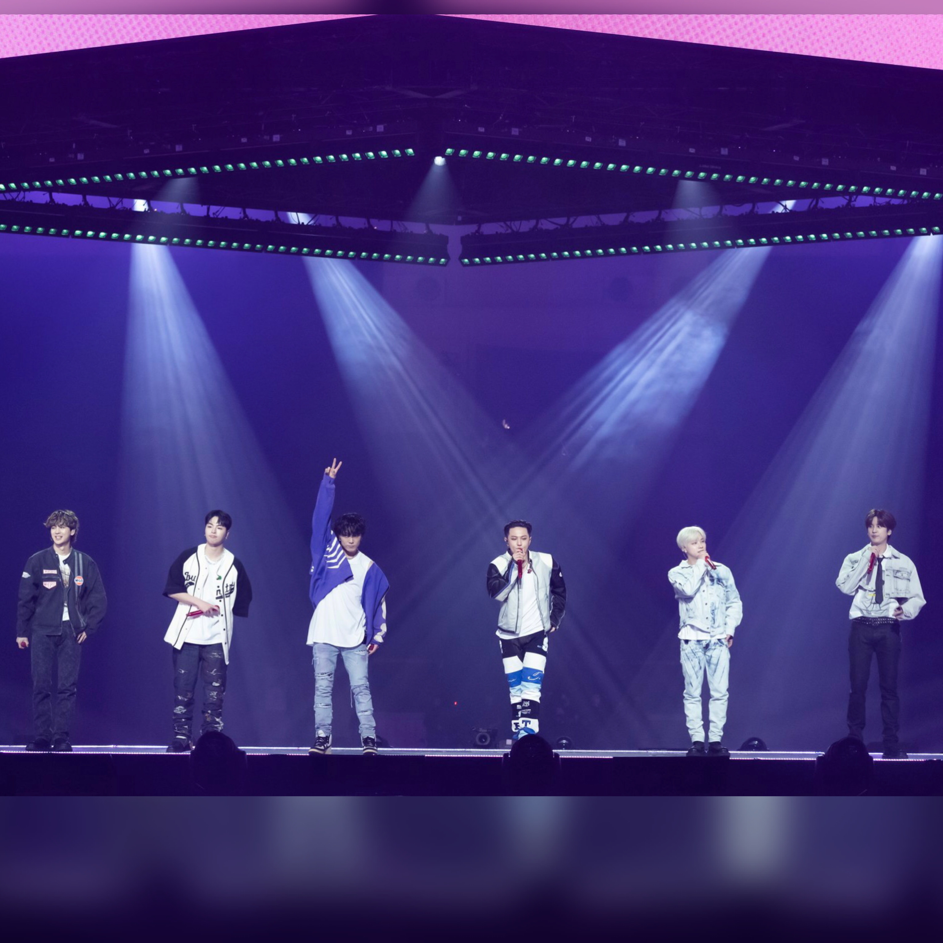 Latest photo of iKON