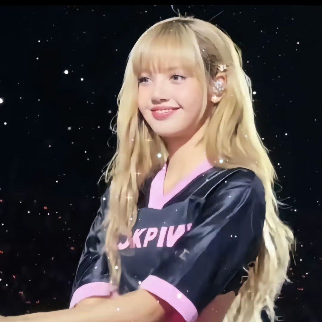 Recent activity shot of Lisa (BLACKPINK)