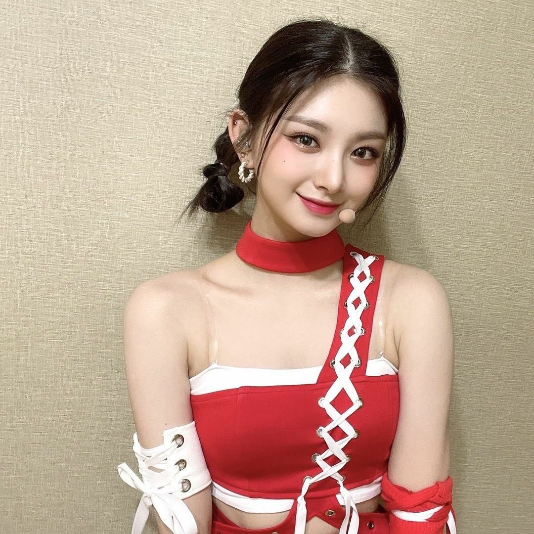 Latest photo of Yiren (EVERGLOW)