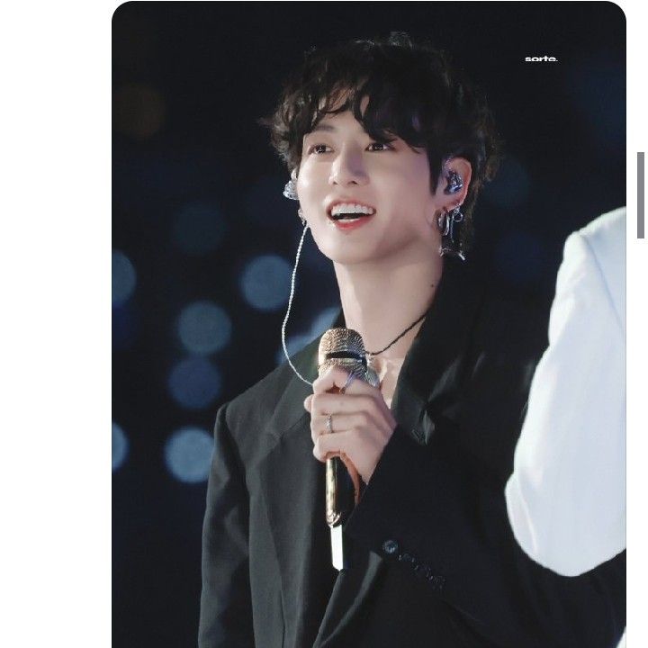 A moment captured by Jungkook (BTS)'s fan