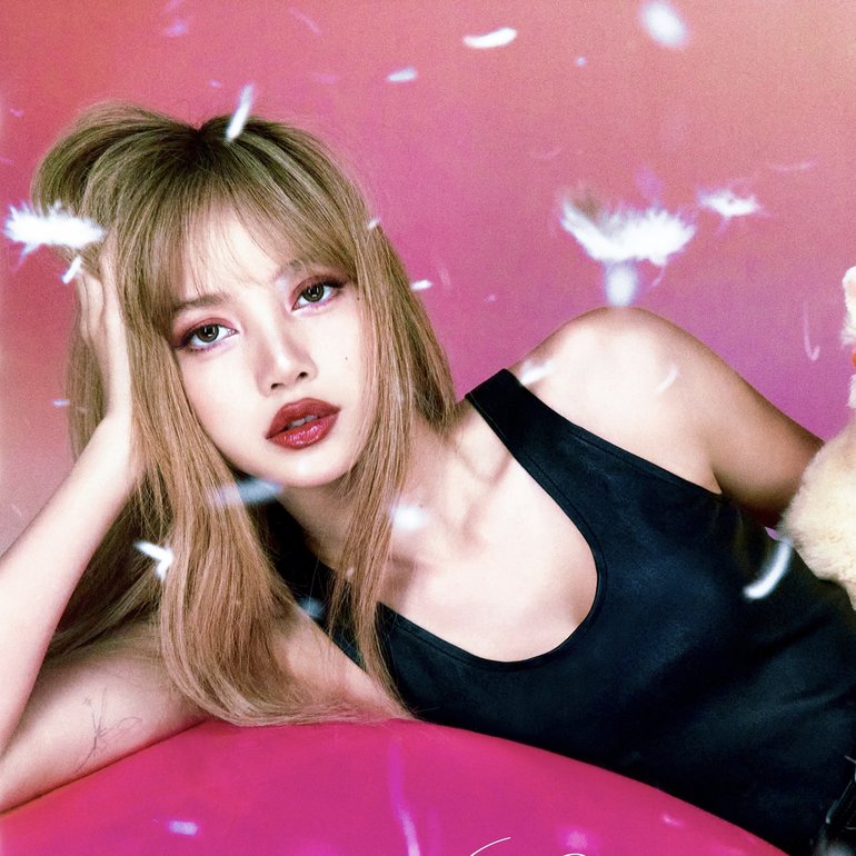 Foto terbaru Lisa (BLACKPINK)