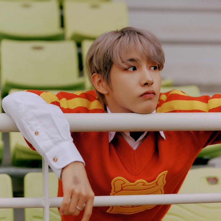 A moment captured by Renjun (NCT DREAM)'s fan