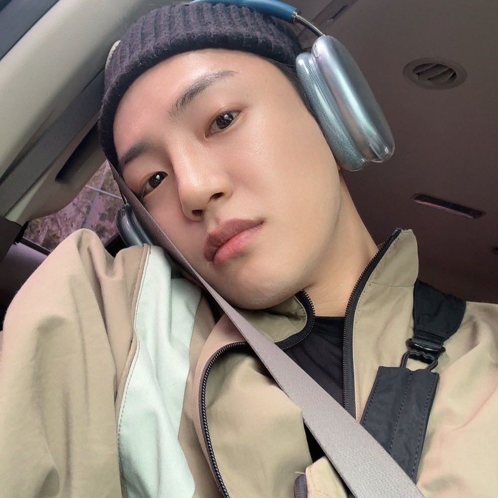 Recent activity shot of Donghun (A.C.E)