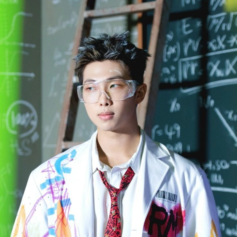 Behind-the-scenes cut of RM (BTS)