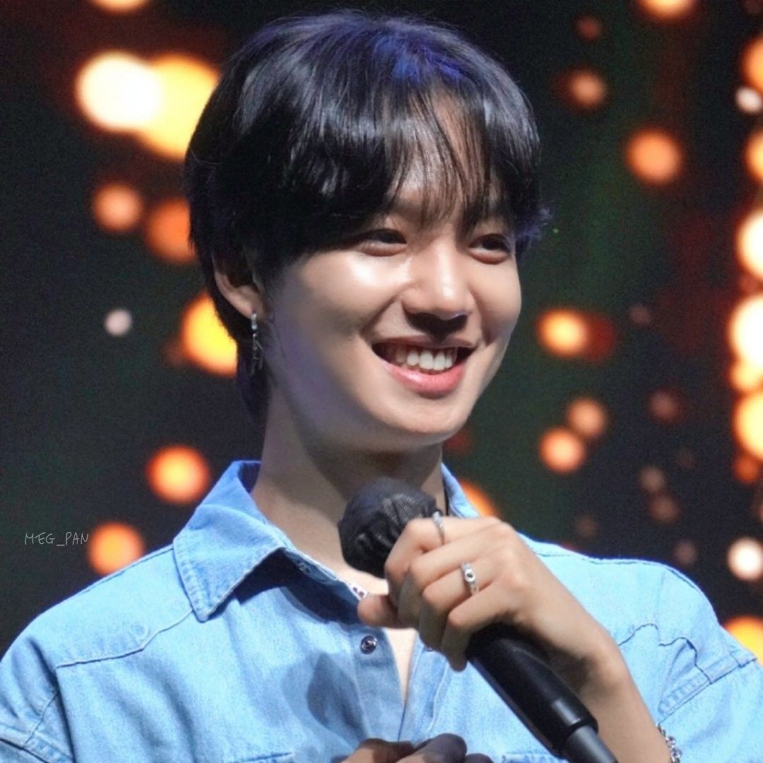 A moment captured by Lim Youngmin's fan