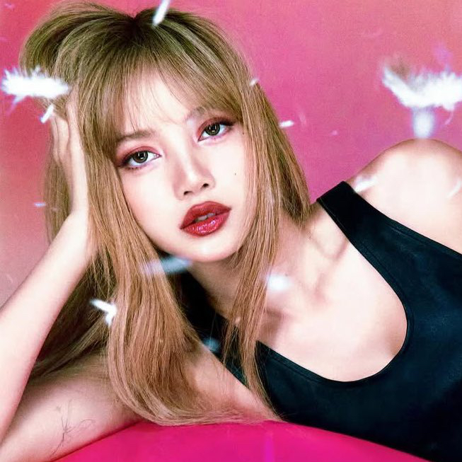 Foto aktivitas terbaru Lisa (BLACKPINK)