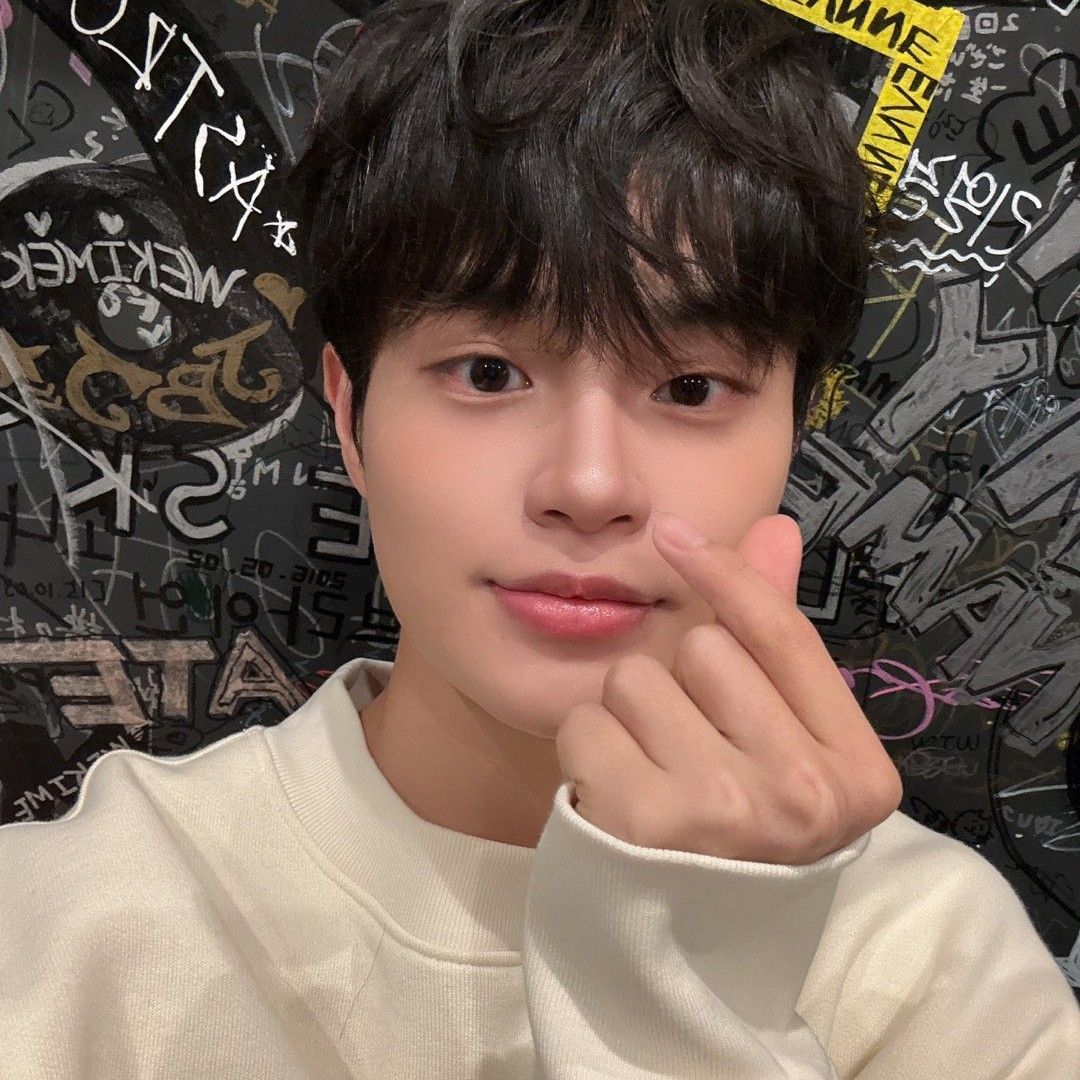 이대휘 (AB6IX)의 비하인드 컷