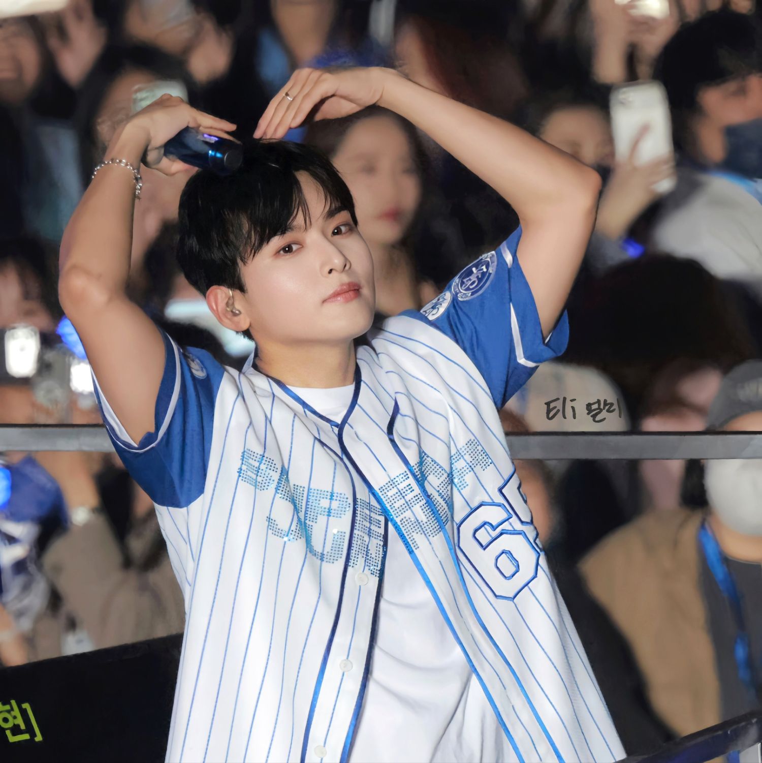 A moment captured by Ryeowook (Super Junior)'s fan