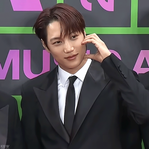 Kai (EXO)粉絲拍下的瞬間