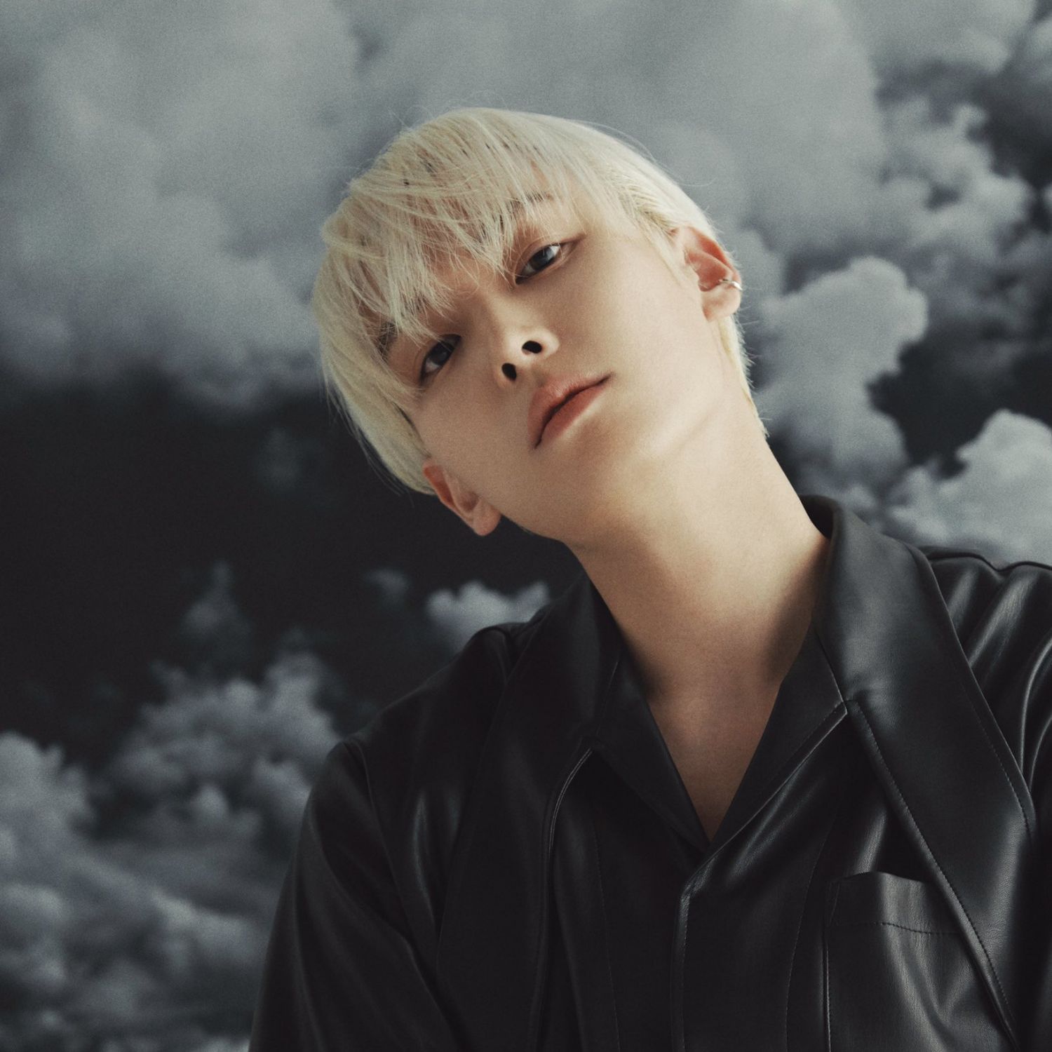 Latest photo of Inseong (SF9)