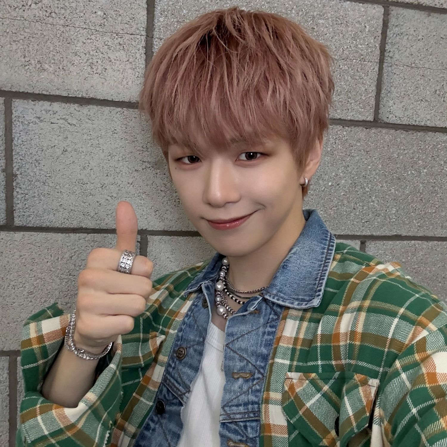 A moment captured by Kang Daniel's fan