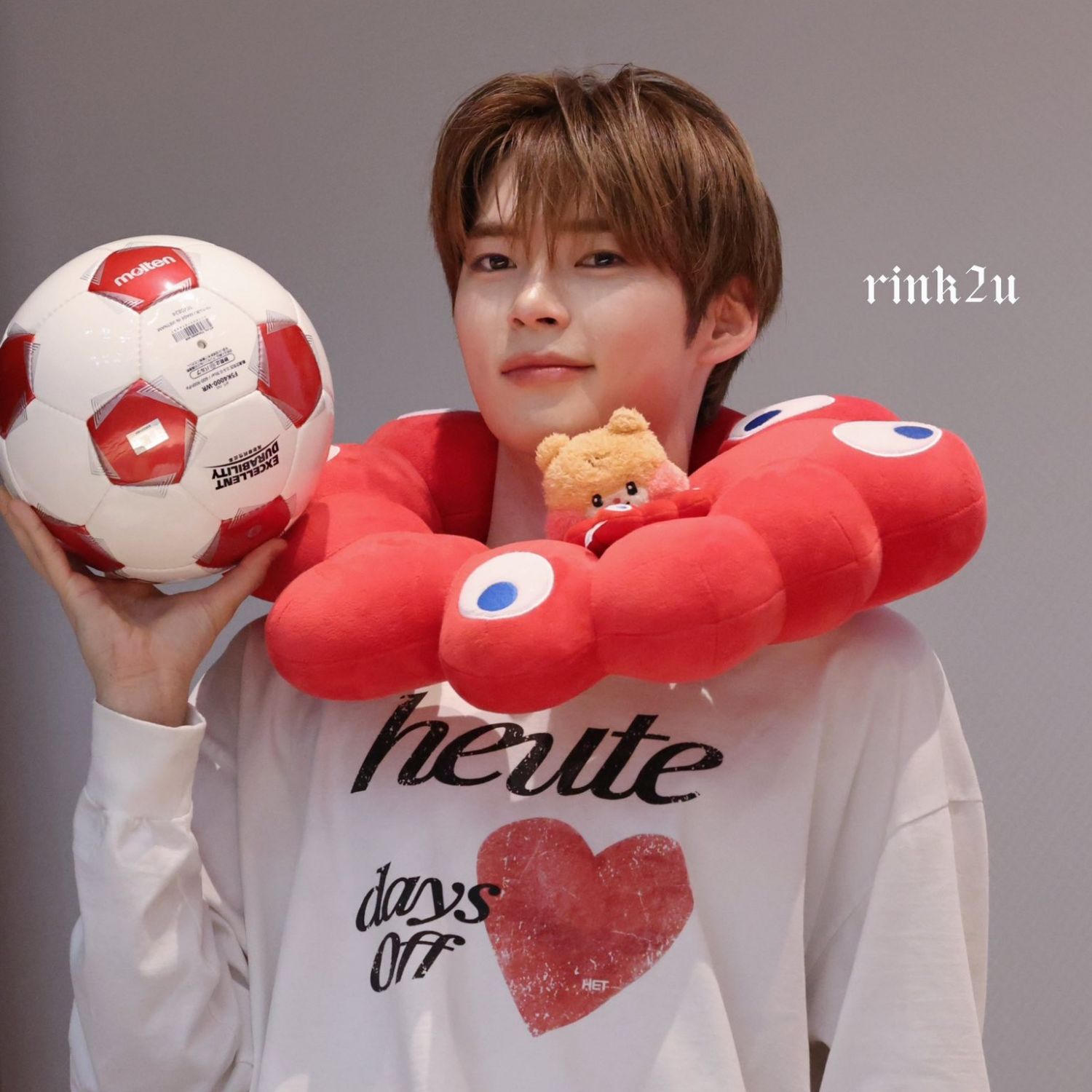 Latest photo of Sung Hanbin (ZEROBASEONE)