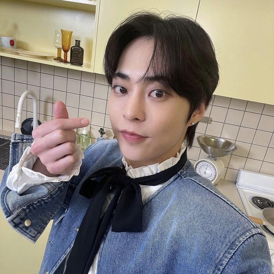 A moment captured by Xiumin (EXO)'s fan