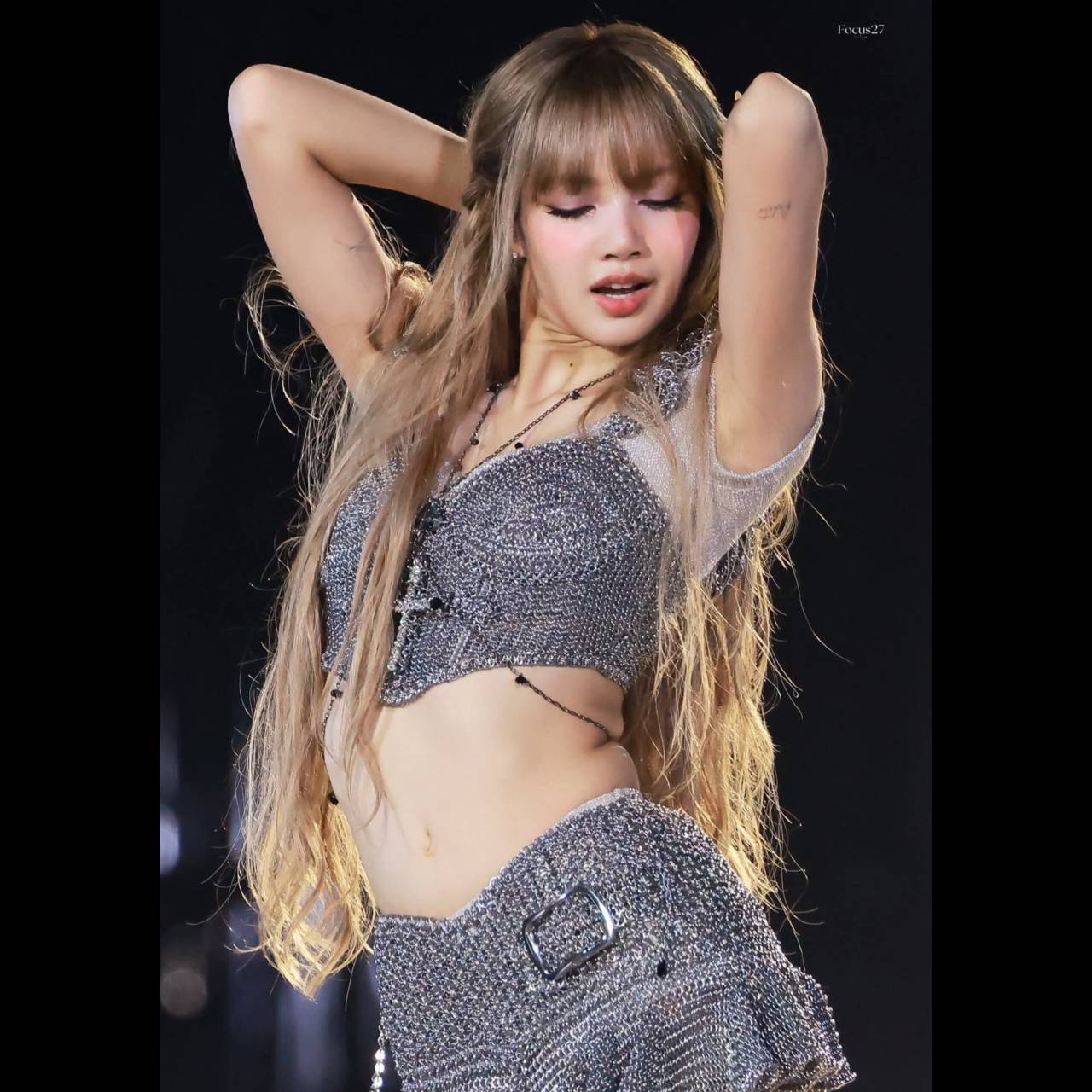 Lisa (BLACKPINK)的最新照片
