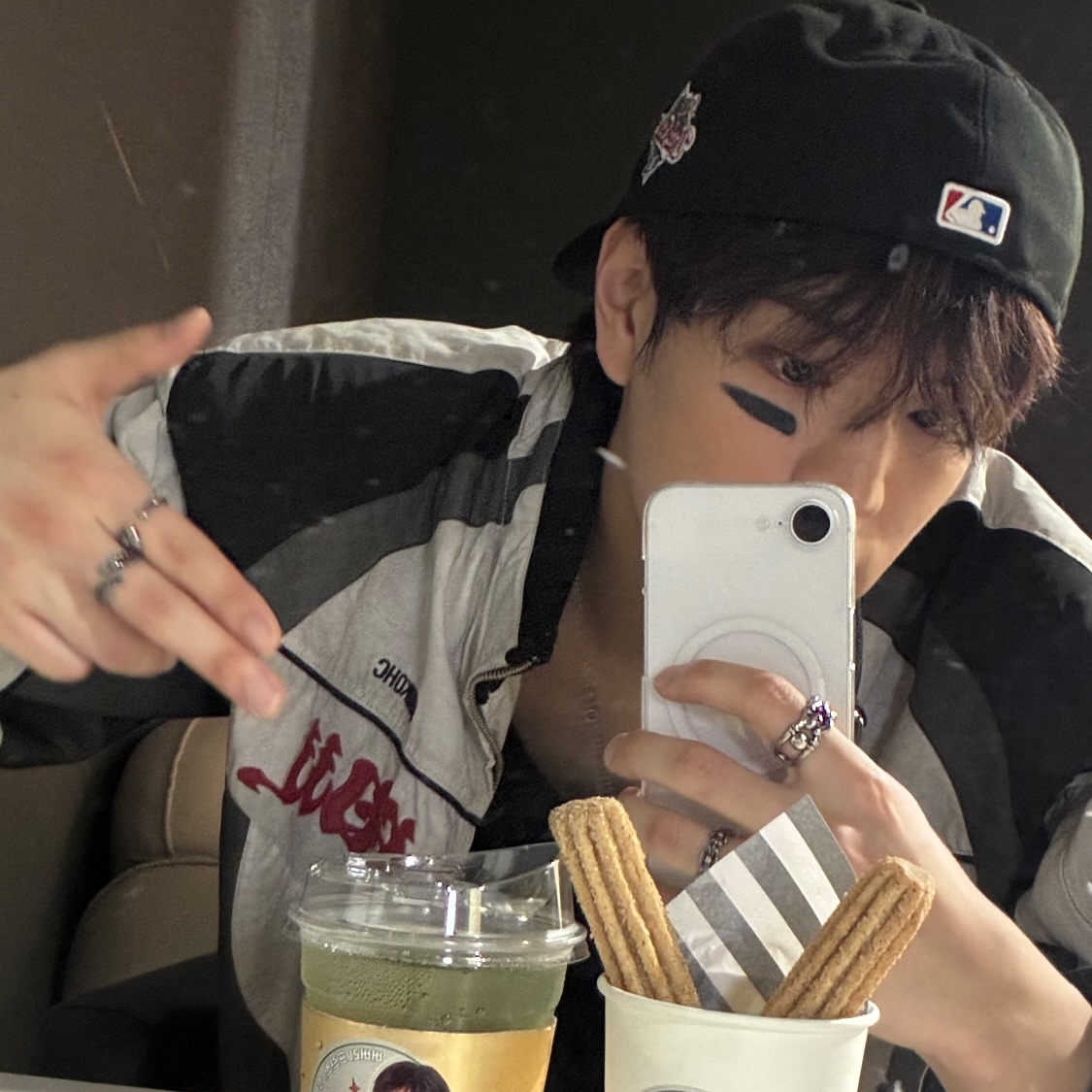 升玟 (Stray Kids)的最新活动照片