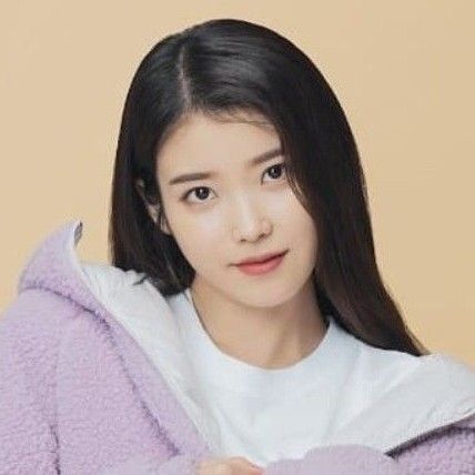 Behind-the-scenes cut of IU