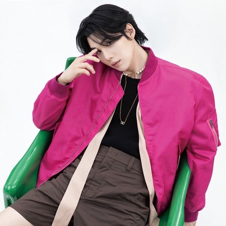 Behind-the-scenes cut of SUGA (BTS)